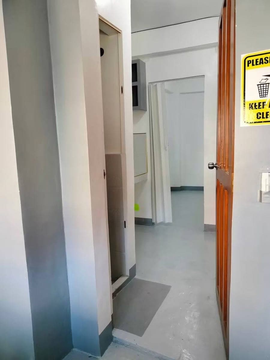 Studio type for rent (3rd floor) good for 2 person only. Open for viewing today from 1pm to 4pm only - photo 2