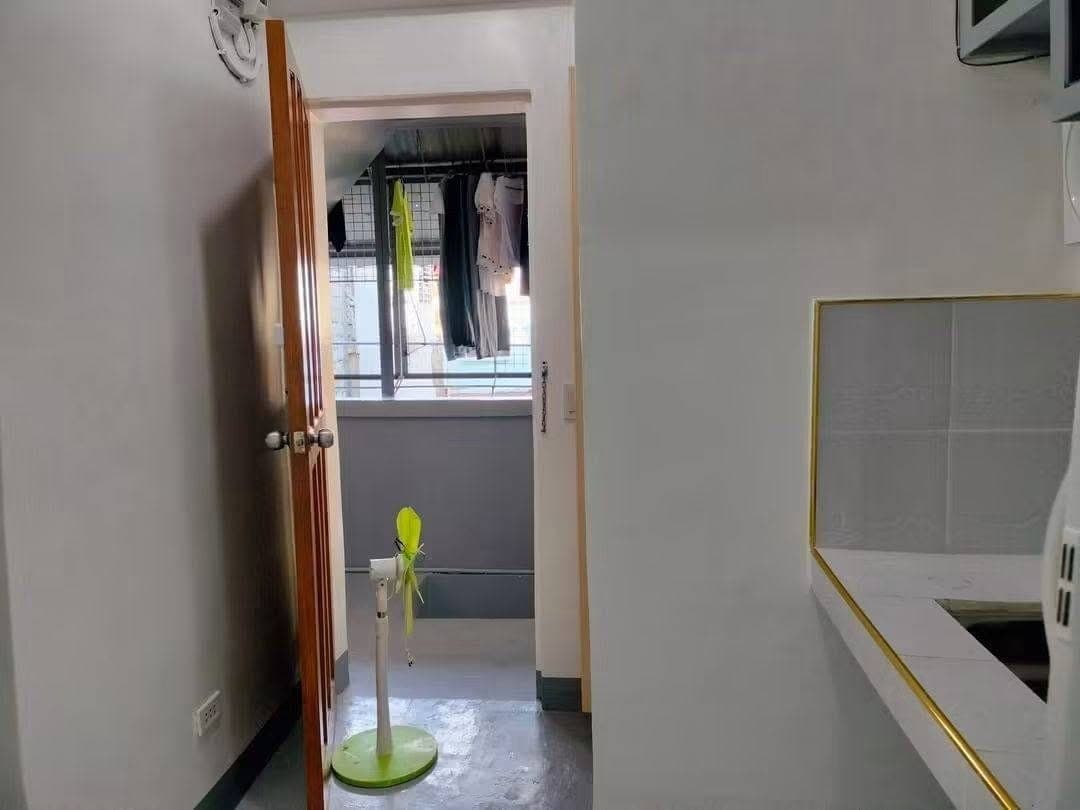 Studio type for rent (3rd floor) good for 2 person only. Open for viewing today from 1pm to 4pm only - photo 3