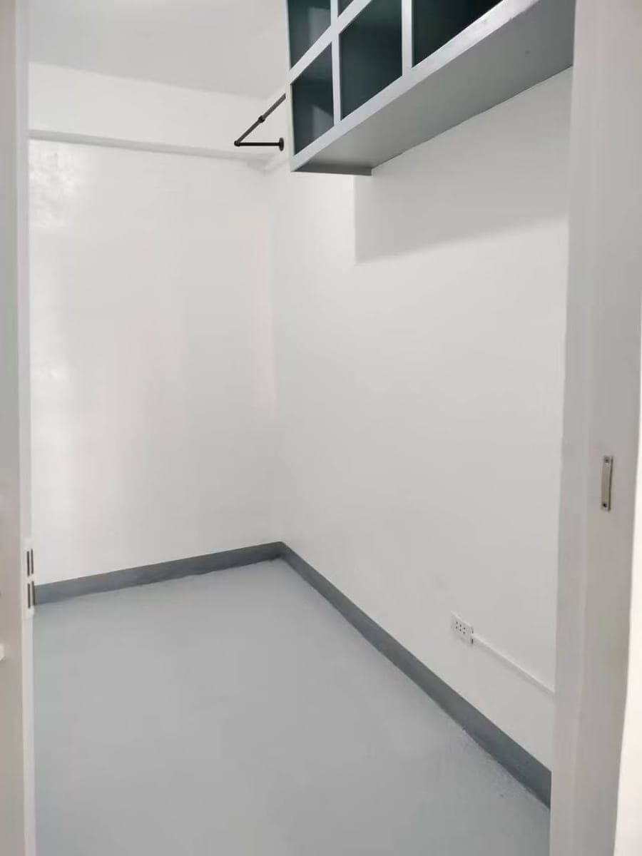 Studio type for rent (3rd floor) good for 2 person only. Open for viewing today from 1pm to 4pm only - photo 4