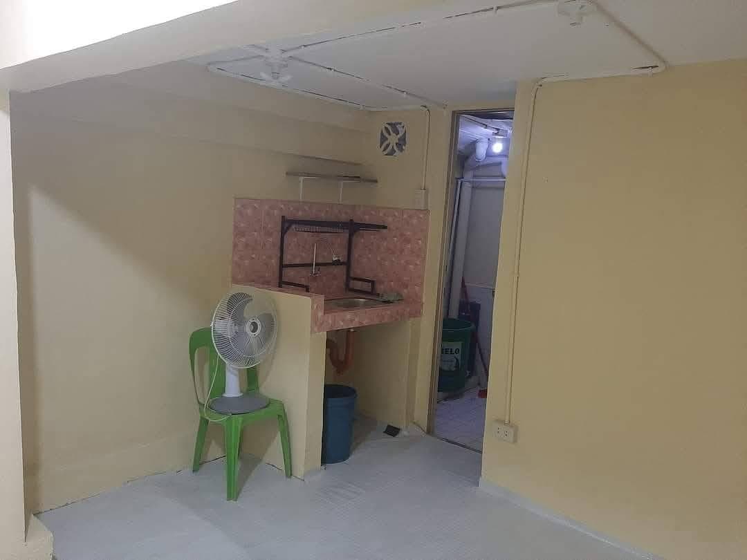 Room for Rent - photo 1