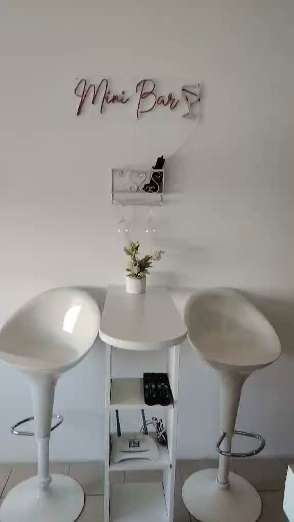 FOR RENT: Semi-Furnished Studio Unit | Minimum 12-Month Lease 🏡 - photo 1