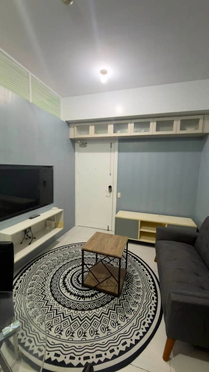 PREMIUM STUDIO- CONVERTED TO 1BR FOR RENT! - photo 4