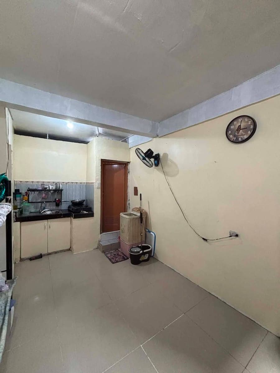 Room for rent (preferably for solo, couple or 2 working ladies) - photo 2