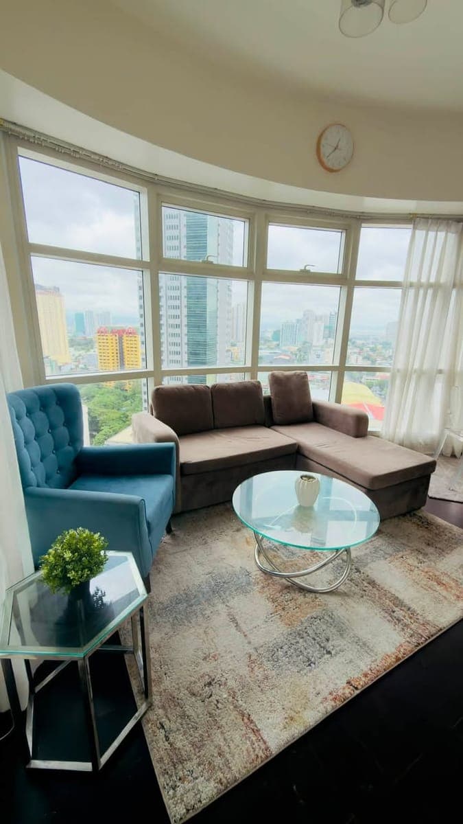 1BR WITH BALCONY FOR RENT! - photo 1