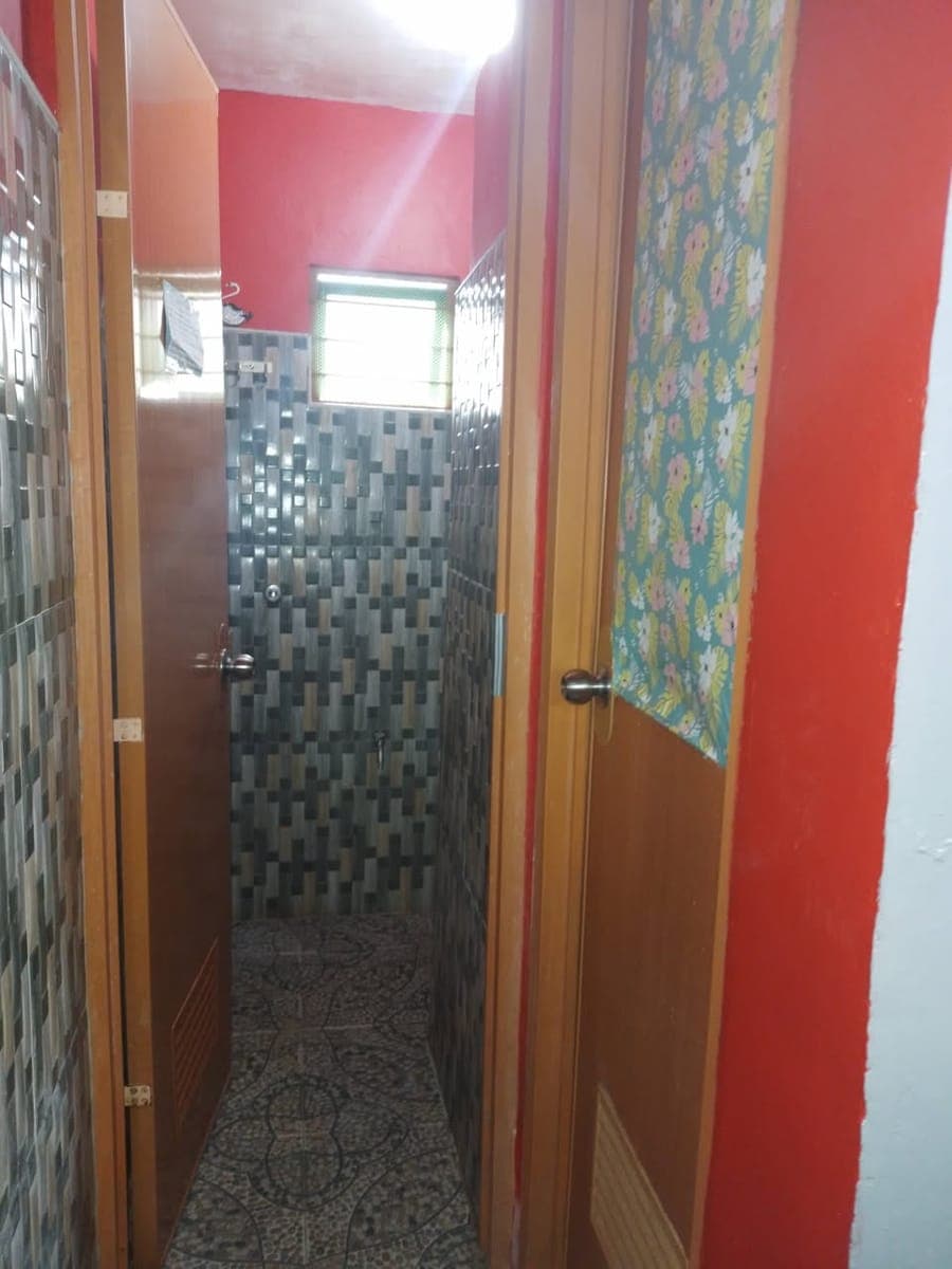Room for rent 5500 and 6k. Location Aglipay st Mandaluyong. No kids. No pets.No parking. - photo 2