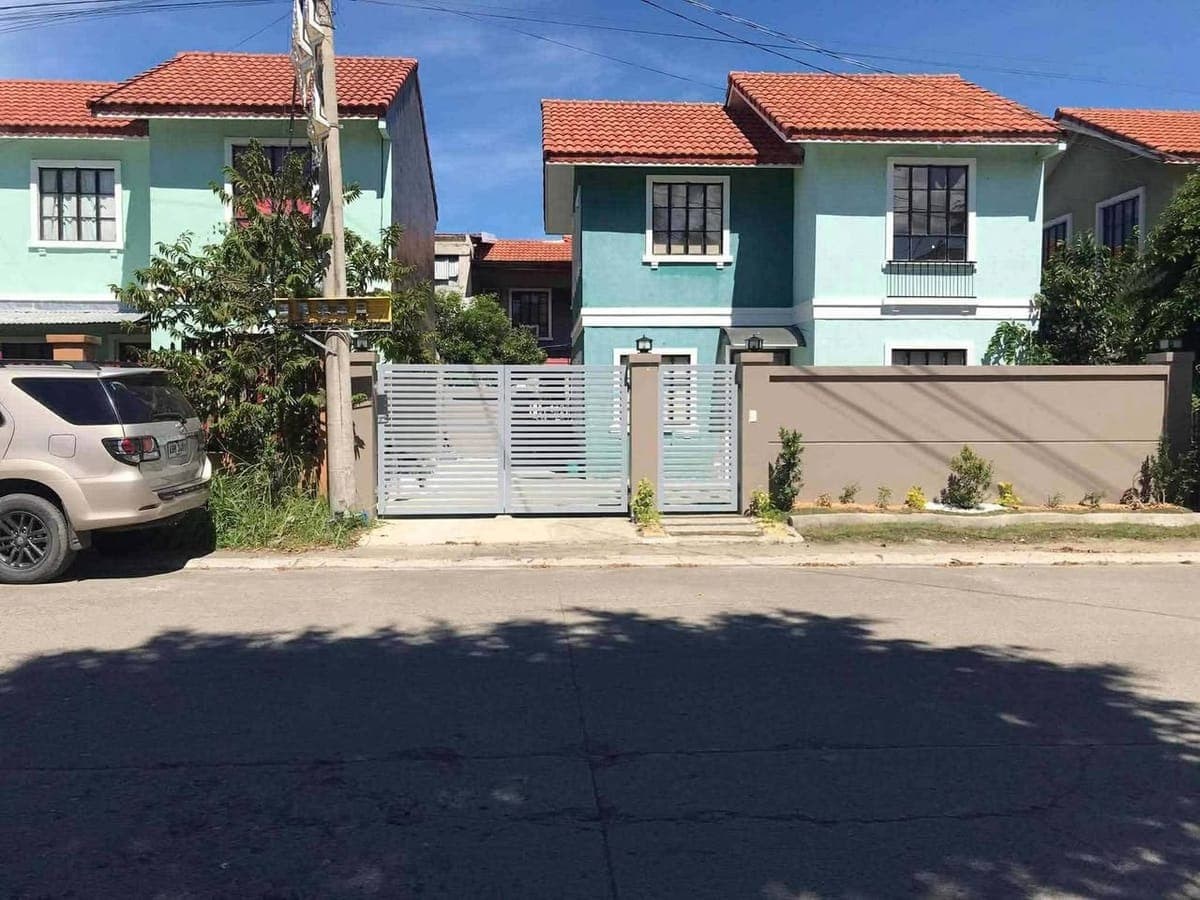 House for Rent in Pacr Regency - photo 1