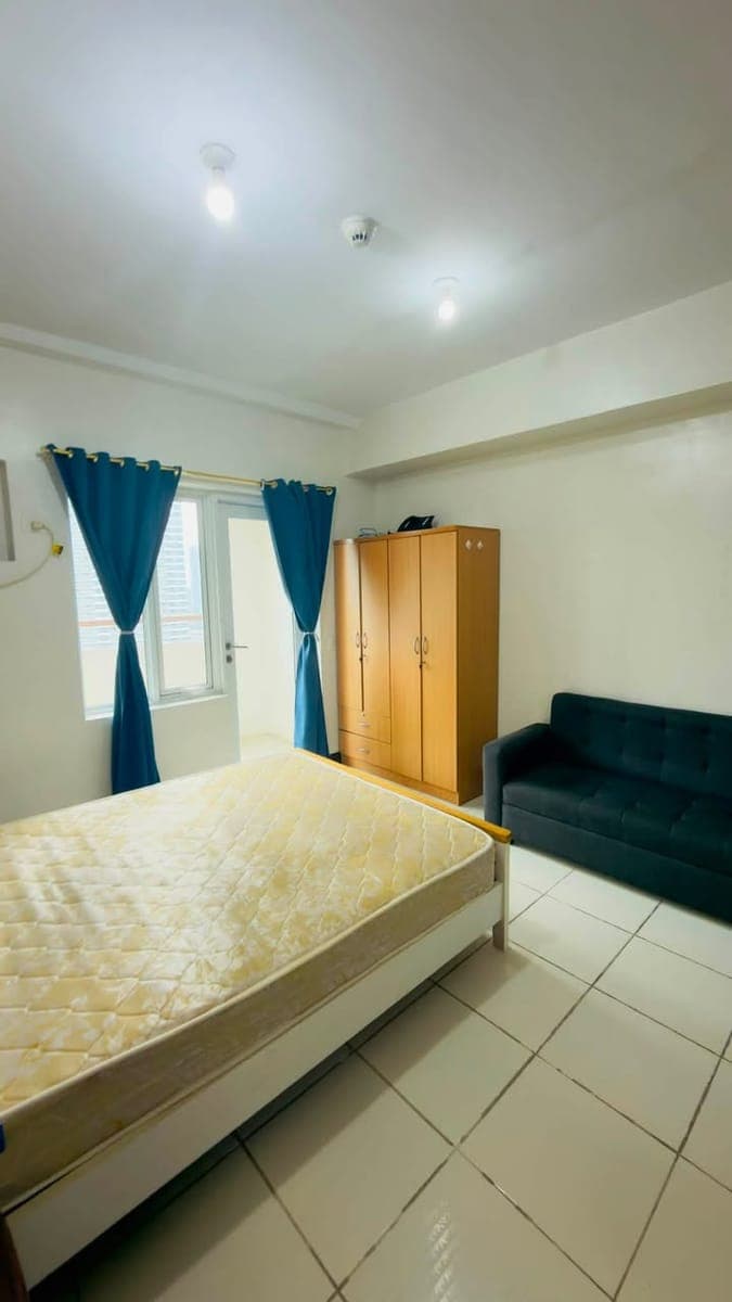 STUDIO WITH BALCONY FOR RENT! - photo 1