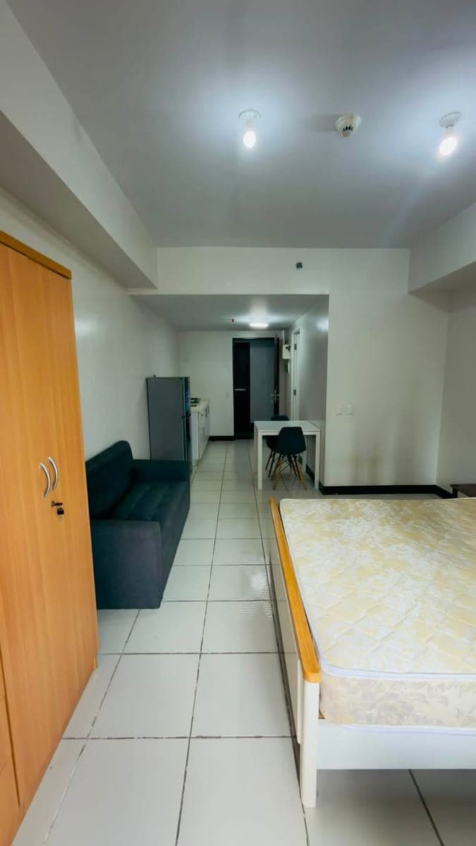 STUDIO WITH BALCONY FOR RENT! - photo 3