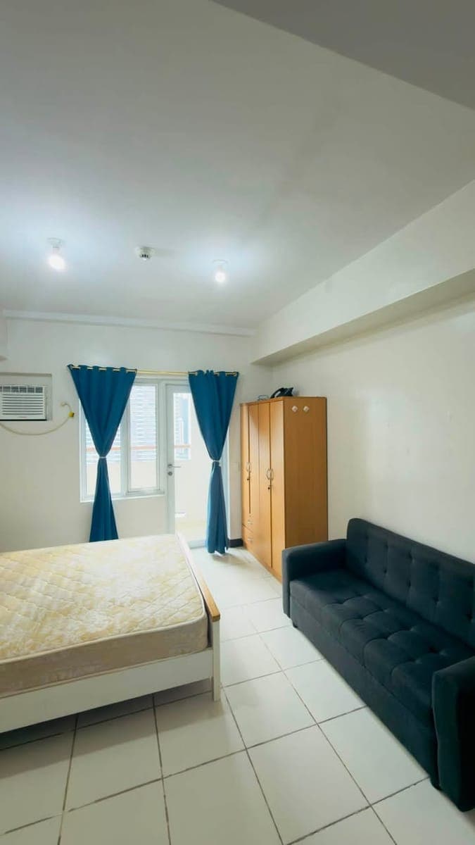 STUDIO WITH BALCONY FOR RENT! - photo 5