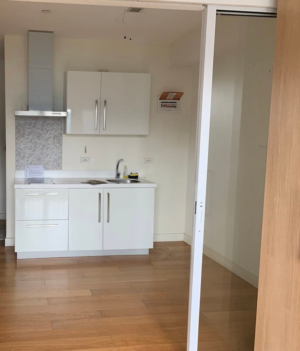 **🏢 FOR LEASE/SALE (Rent To Own) : UNIT & PARKING** - photo 3