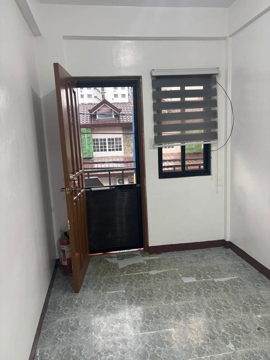 STUDIO TYPE UNIT FOR RENT - photo 3