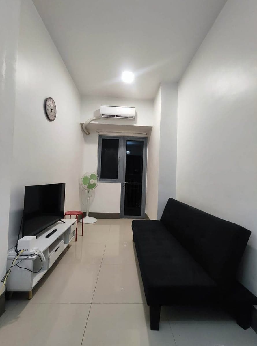 FAME RESIDENCES MANDALUYONG / 20k incls assoc dues (VIEWING TOMORROW AUG 15) 1+1 - photo 2