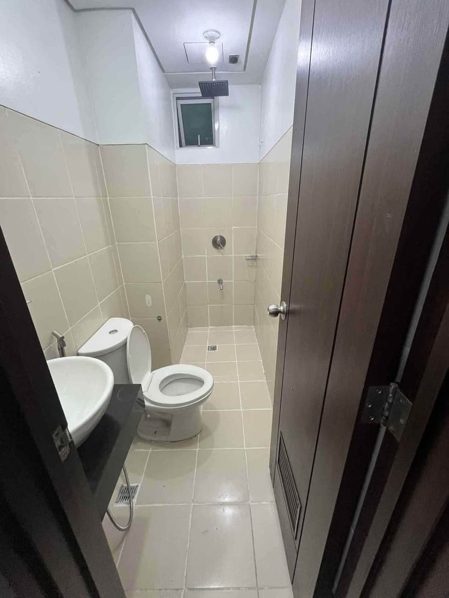 2 bedroom Condo for Rent - photo 5