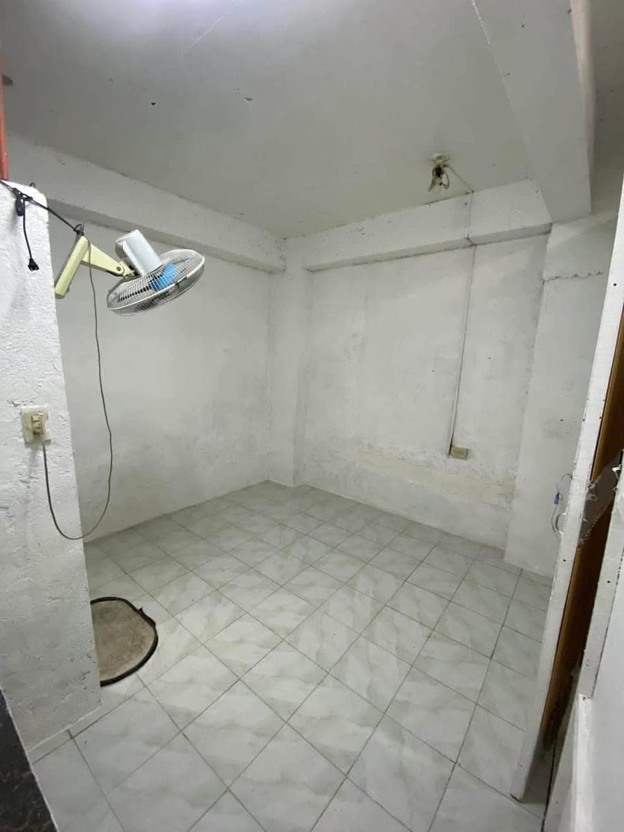 ✨ROOM FOR RENT✨ - photo 2