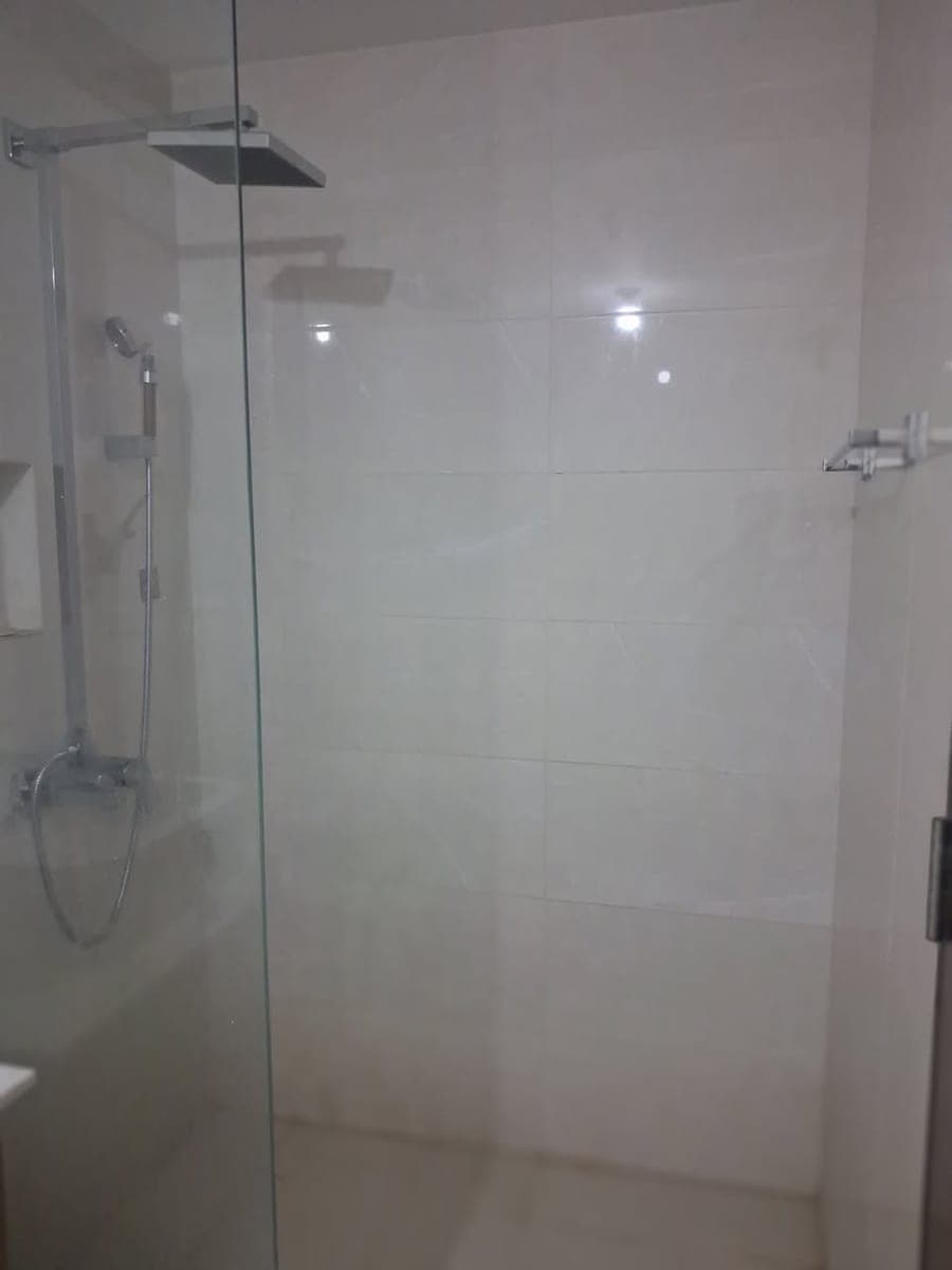 **FOR RENT: Pasig Royalton Studio Unit with Balcony. Bare. 25K inclusive of Dues.** - photo 4