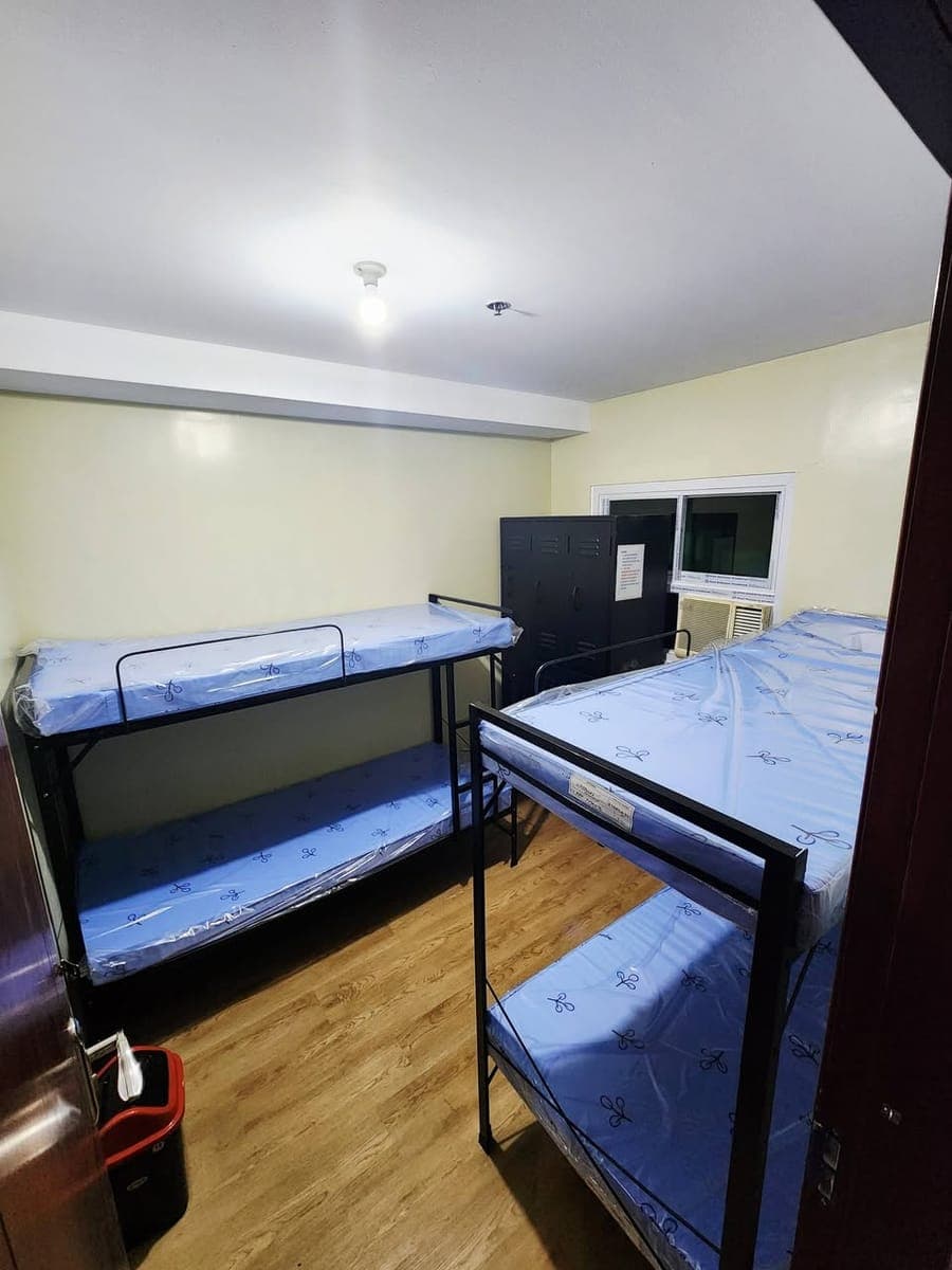 Aircon Male Bedspace in JRU Mandaluyong. Send pm if interested - photo 2