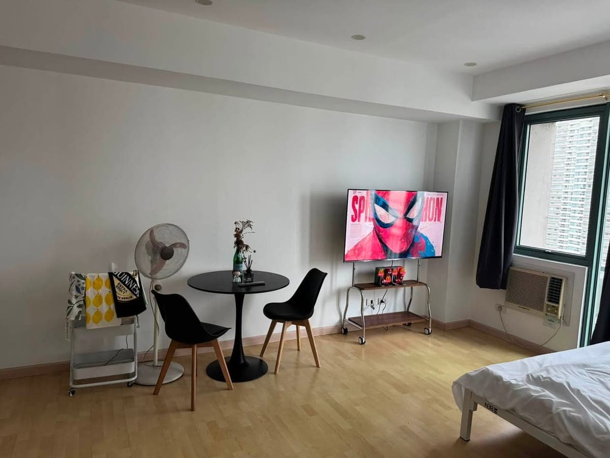 🏙️ FOR RENT — Furnished Studio | SOHO Central, Greenfield District, Mandaluyong - photo 1