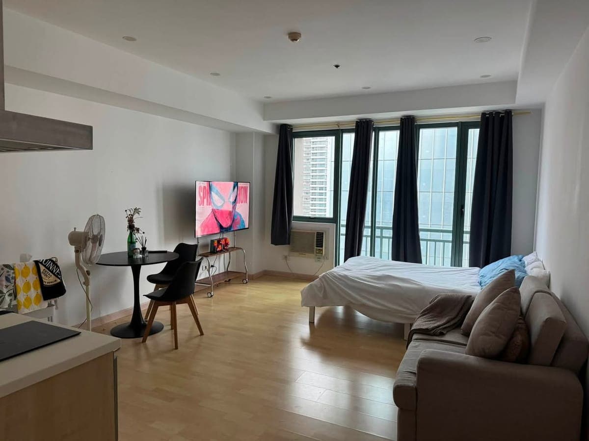 🏙️ FOR RENT — Furnished Studio | SOHO Central, Greenfield District, Mandaluyong - photo 4