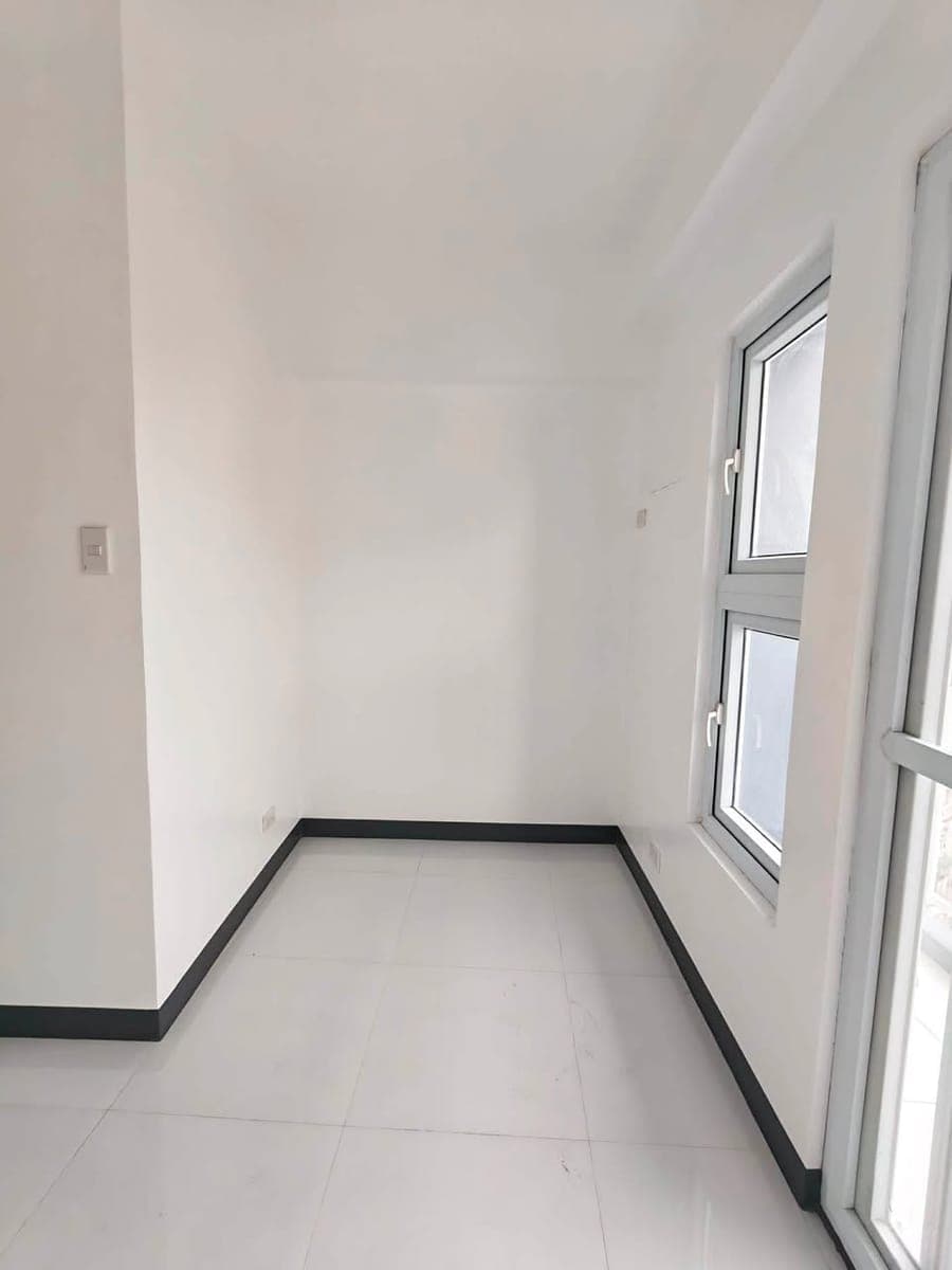 🏠 FOR RENT - BRAND NEW UNIT 705 WITH BALCONY & CITY VIEW - photo 4