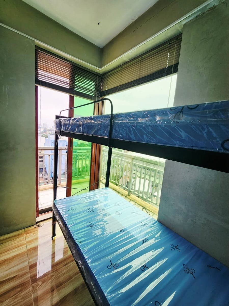 Aircon Male Bedspace in JRU Mandaluyong. PM if interested. - photo 5