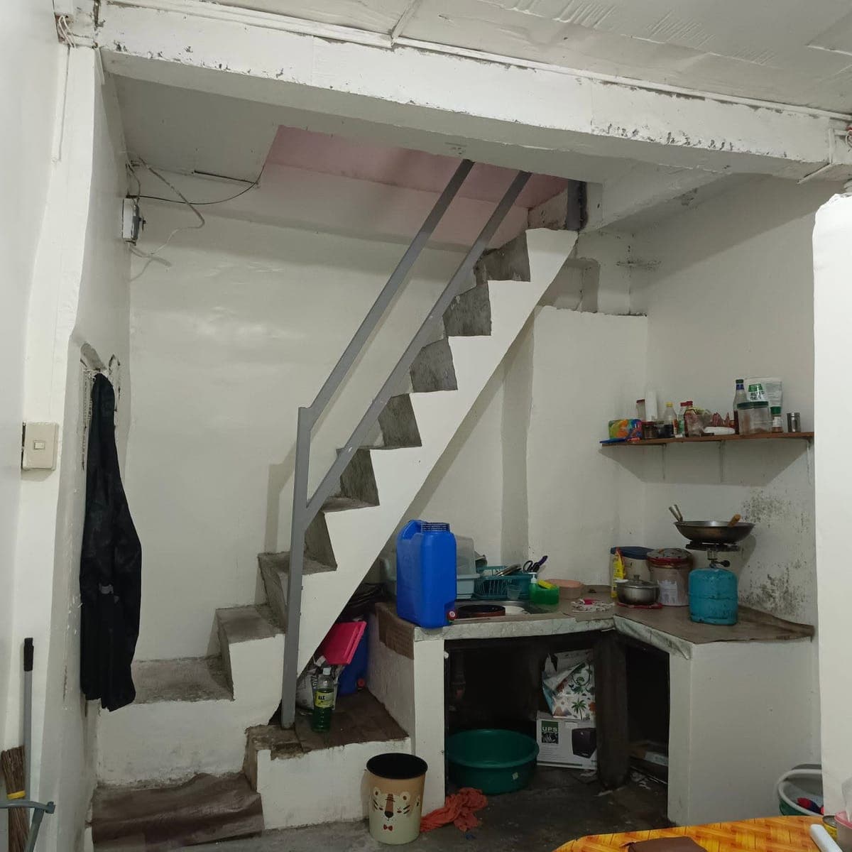 HOUSE FOR RENT - photo 1