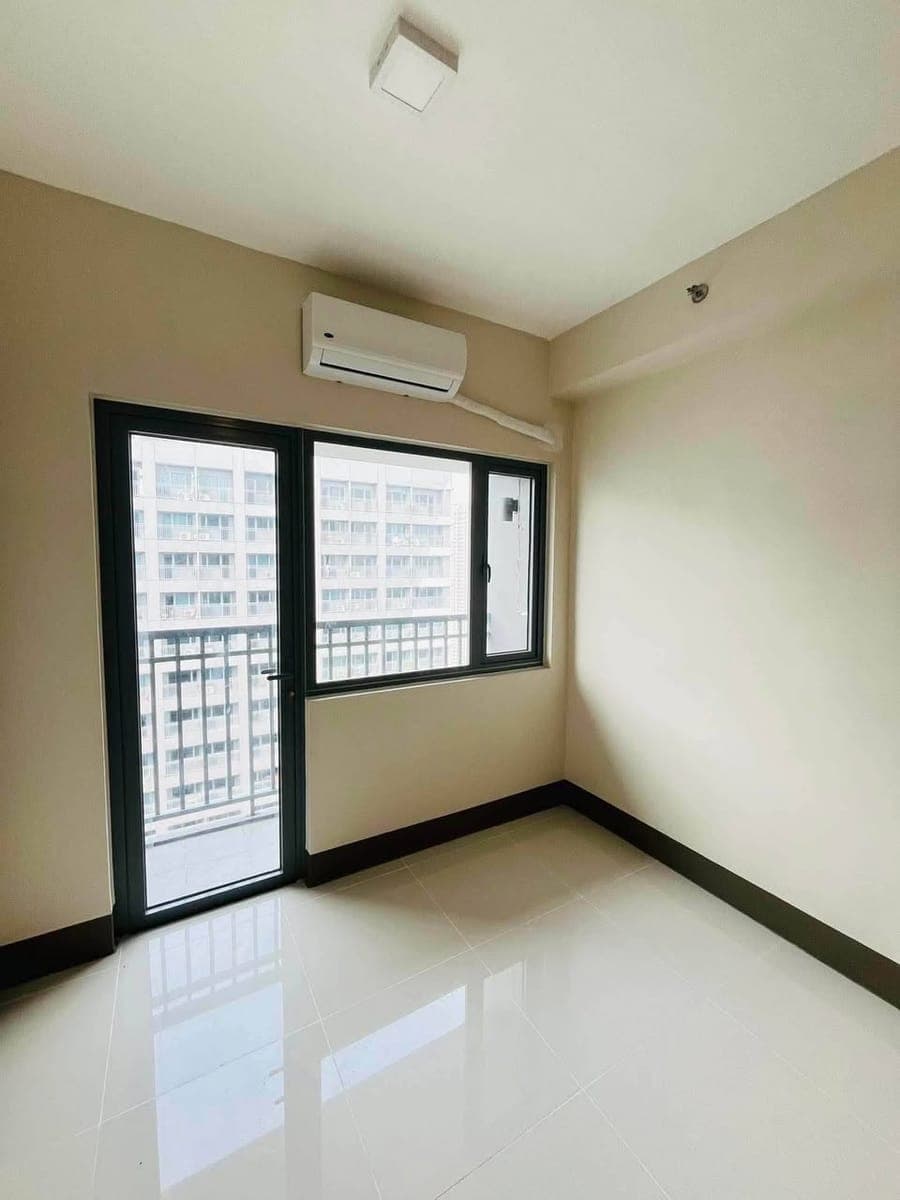 ₱18,000.00 Only Inclusive Condo Dues‼️ - photo 1