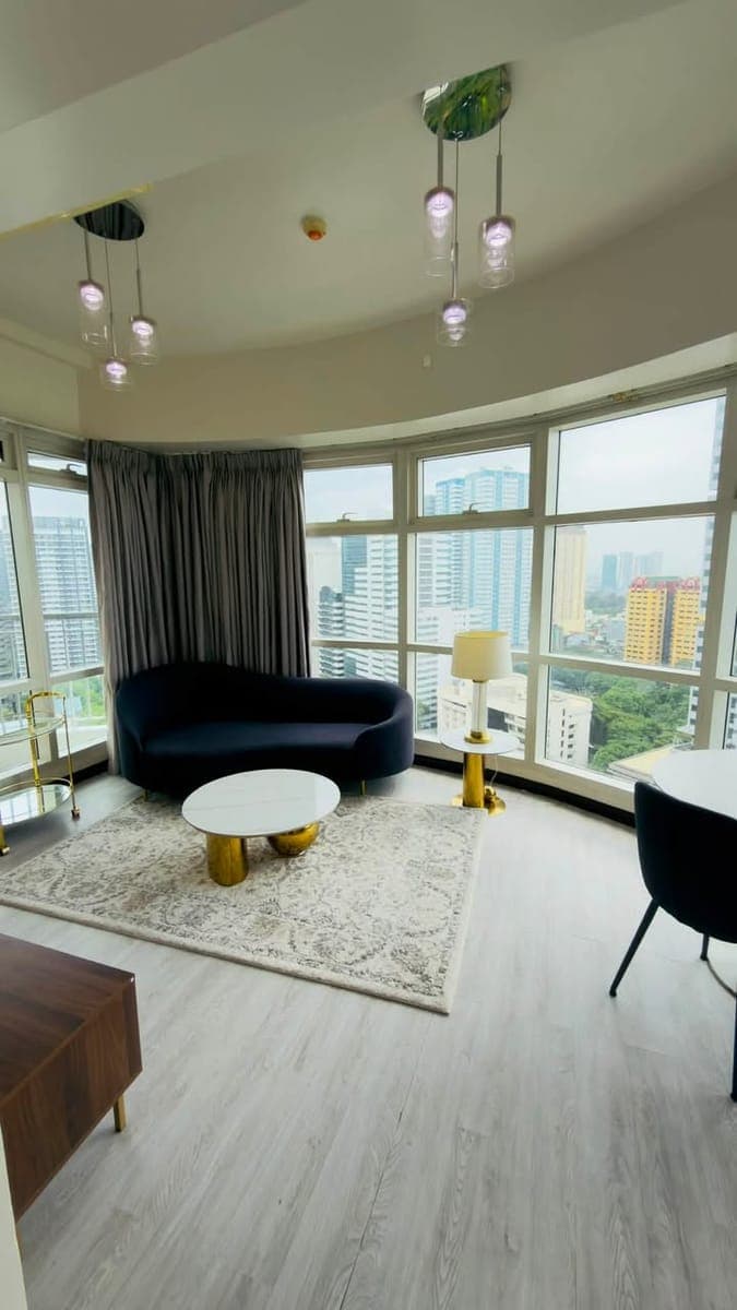 1BR WITH BALCONY FOR RENT! - photo 2