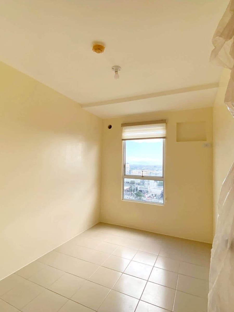 Hi, If you guys are looking for rent to own condo here in ortigas/pasig. - photo 1