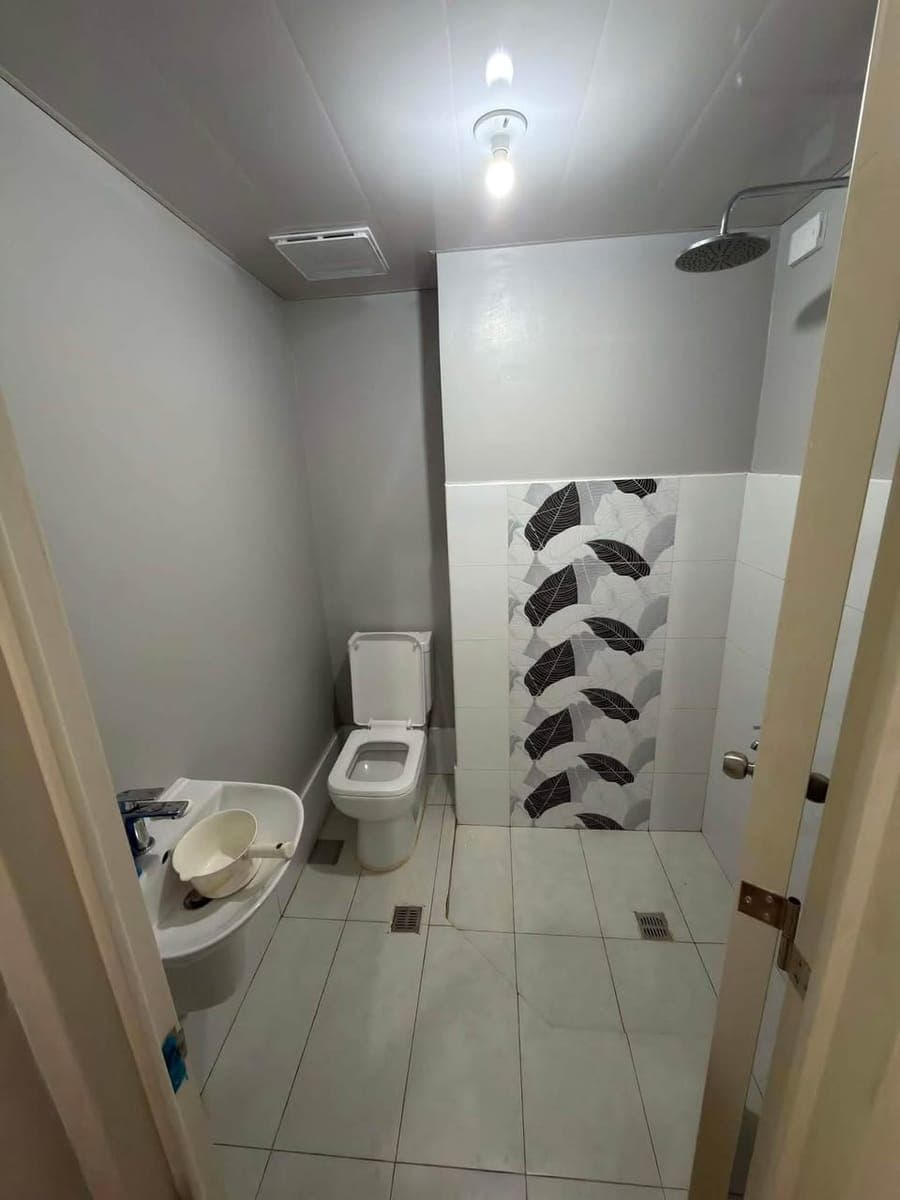 River Park Mandaluyong, New Unit Bare, Facing amenities, 5th 521 , walking distance Bonie MRT statio... - photo 2