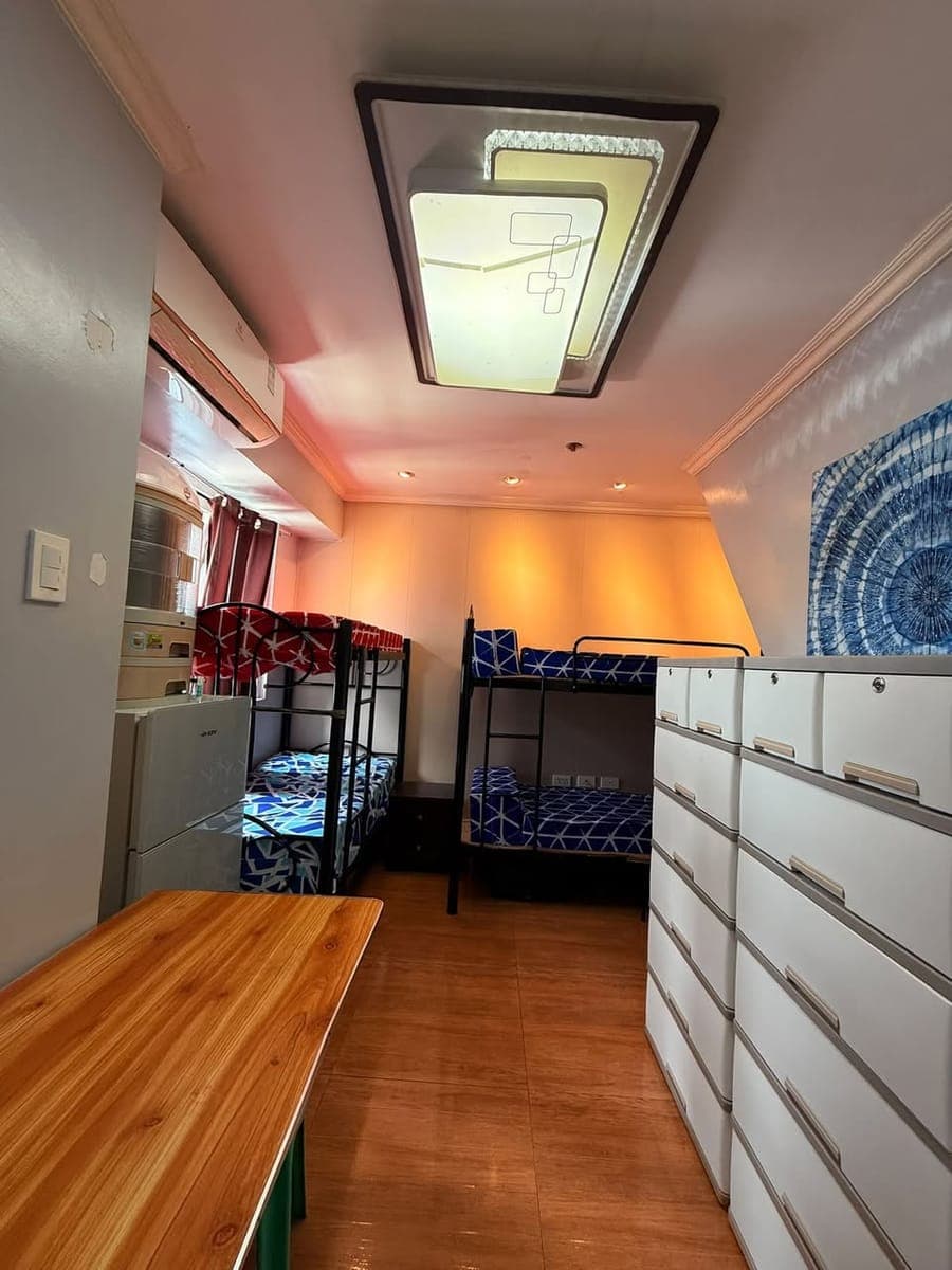 Condo sharing Male Bedspace 5.5k-7.5k - photo 2