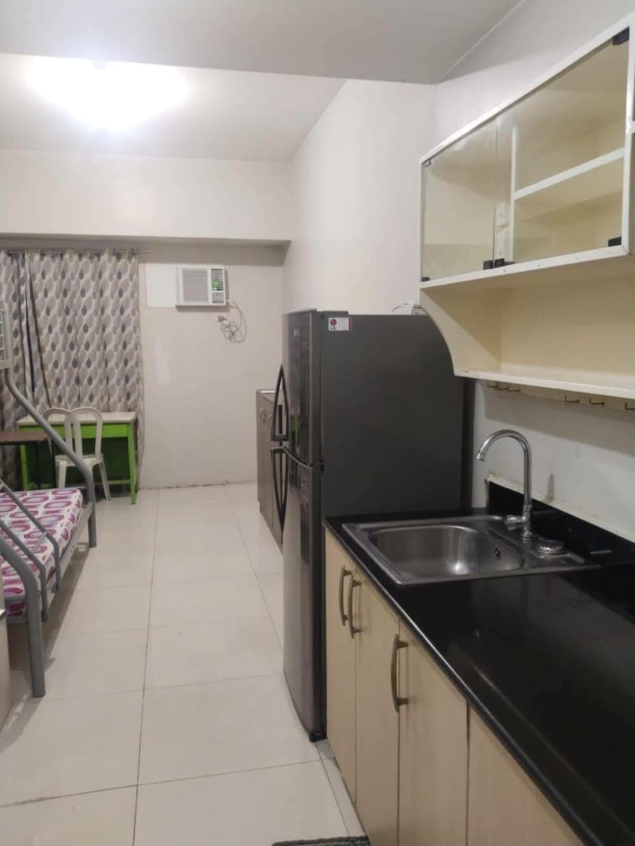 RUSH CONDO UNIT FOR RENT - photo 1