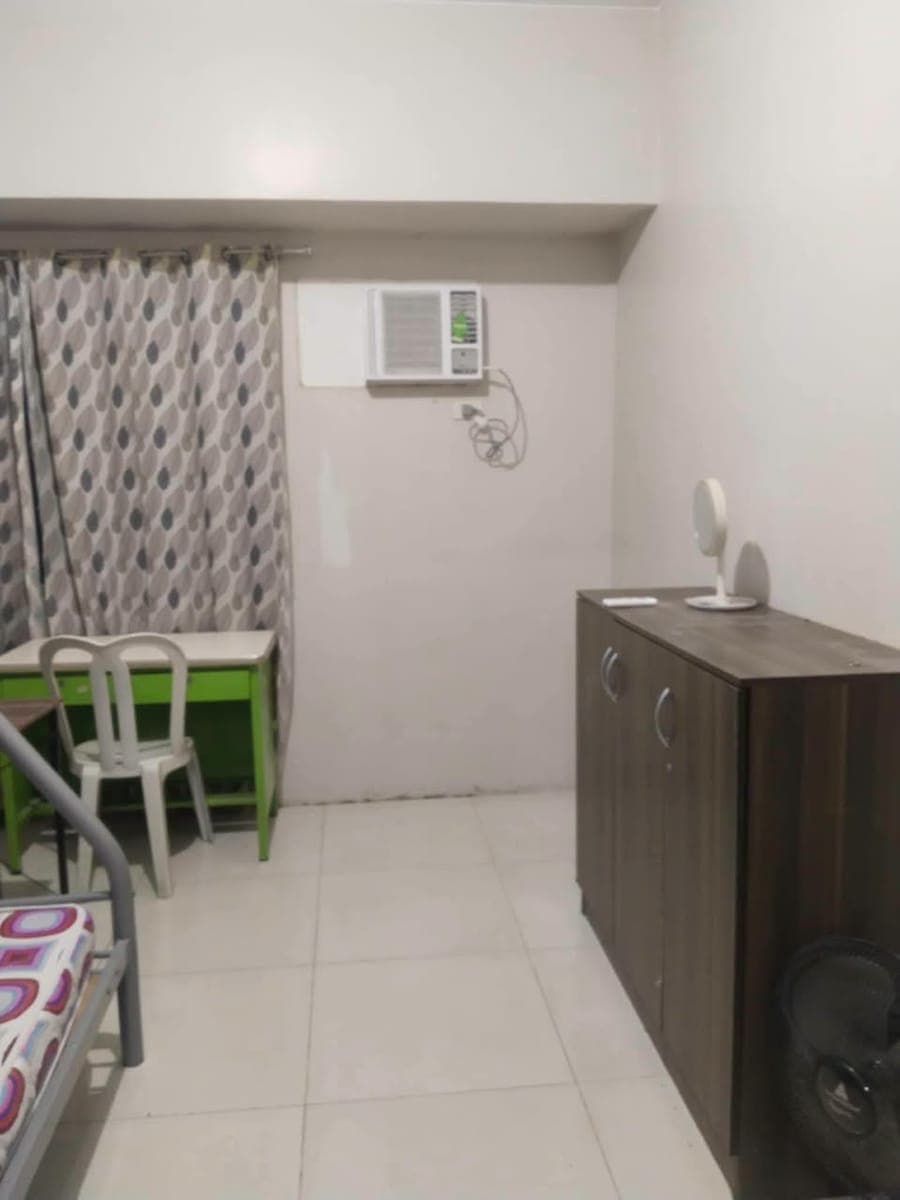 RUSH CONDO UNIT FOR RENT - photo 3