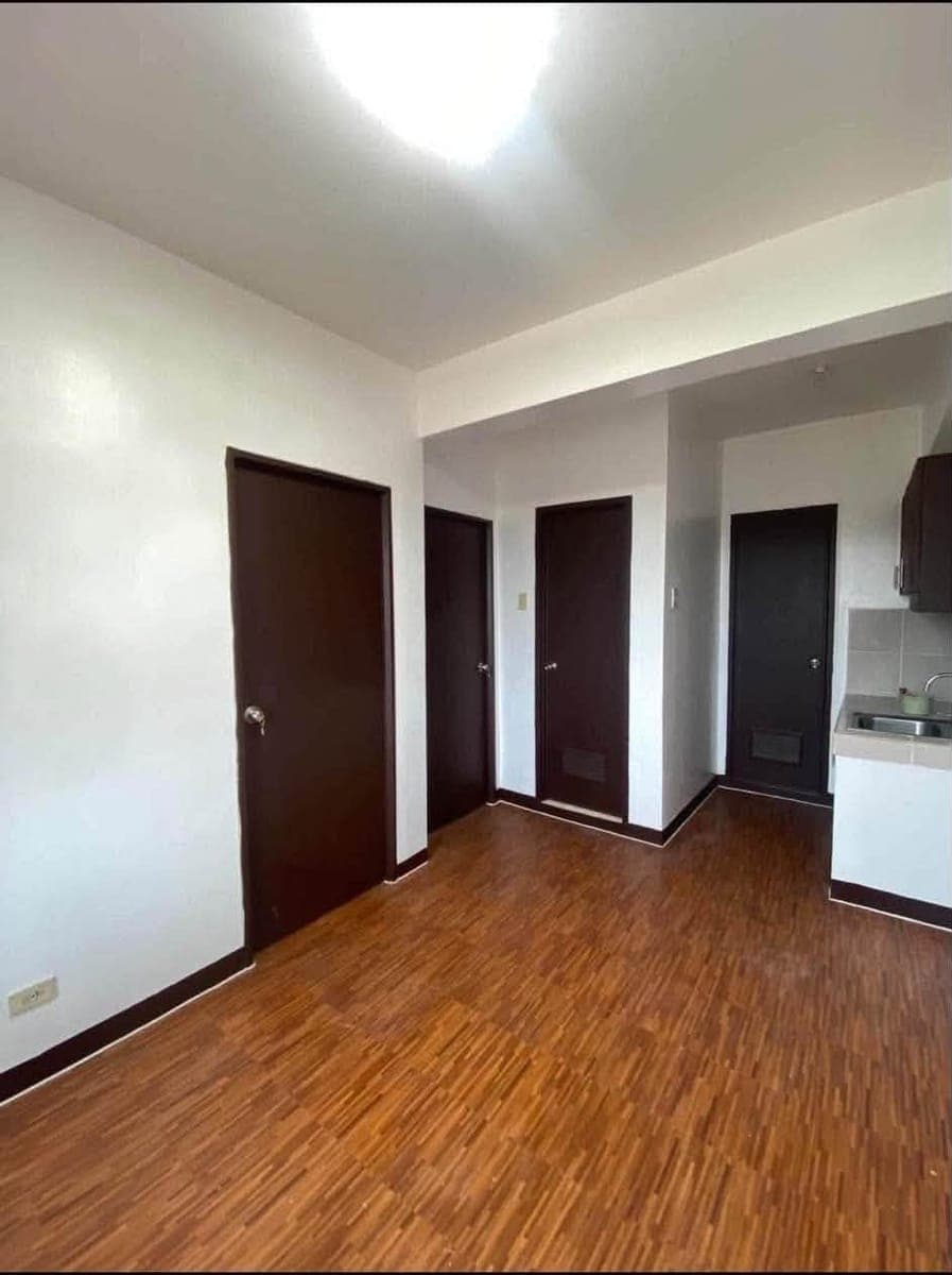 🏡 FOR RENT — EXECUTIVE MANSION 3, MANDALUYONG - photo 2
