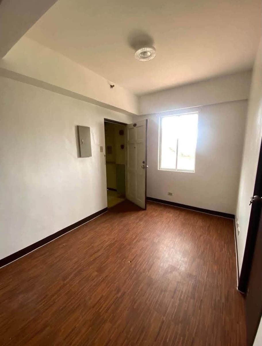 🏡 FOR RENT — EXECUTIVE MANSION 3, MANDALUYONG - photo 3