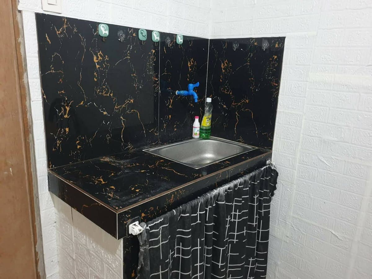 Room for rent with own sink and cr 2nd floor - photo 2