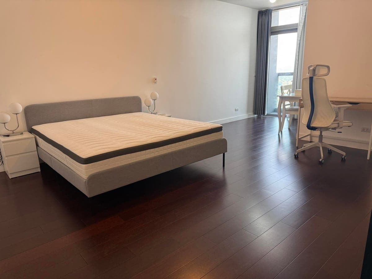 FOR LEASE – East Gallery Place, BGC - photo 10