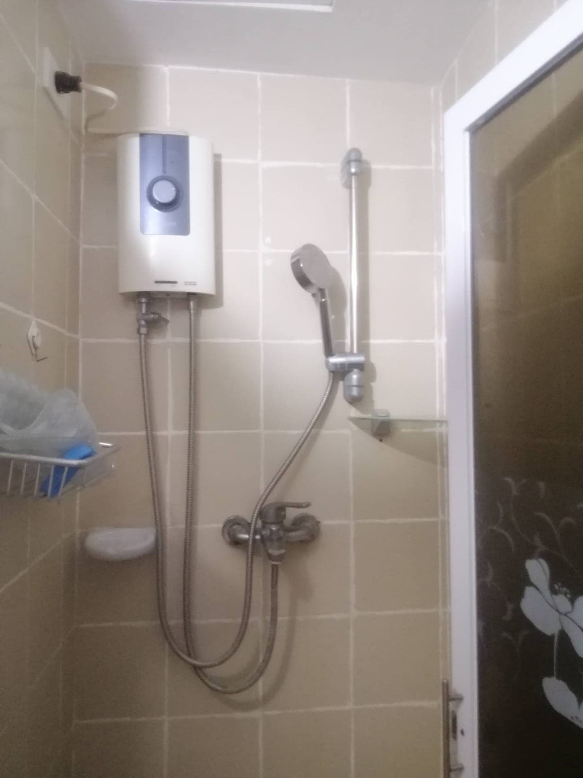 Ptpa Condo Unit for rent location Oriental Garden Residences Mangahan General trias Cavite - photo 1