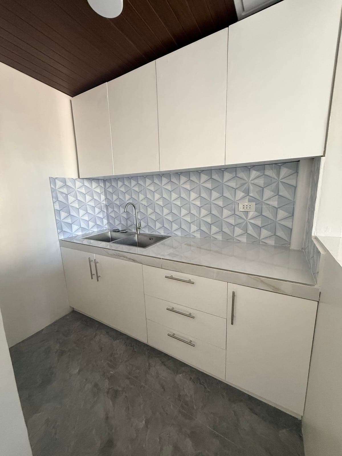 PLEASE READ THE DETAILS BELOW - photo 9