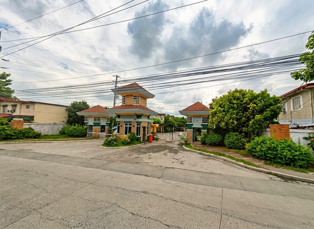 HOUSE FOR RENT: Lancaster Village 1 Imus Cavite near CAVITEX to Makati. - photo 6