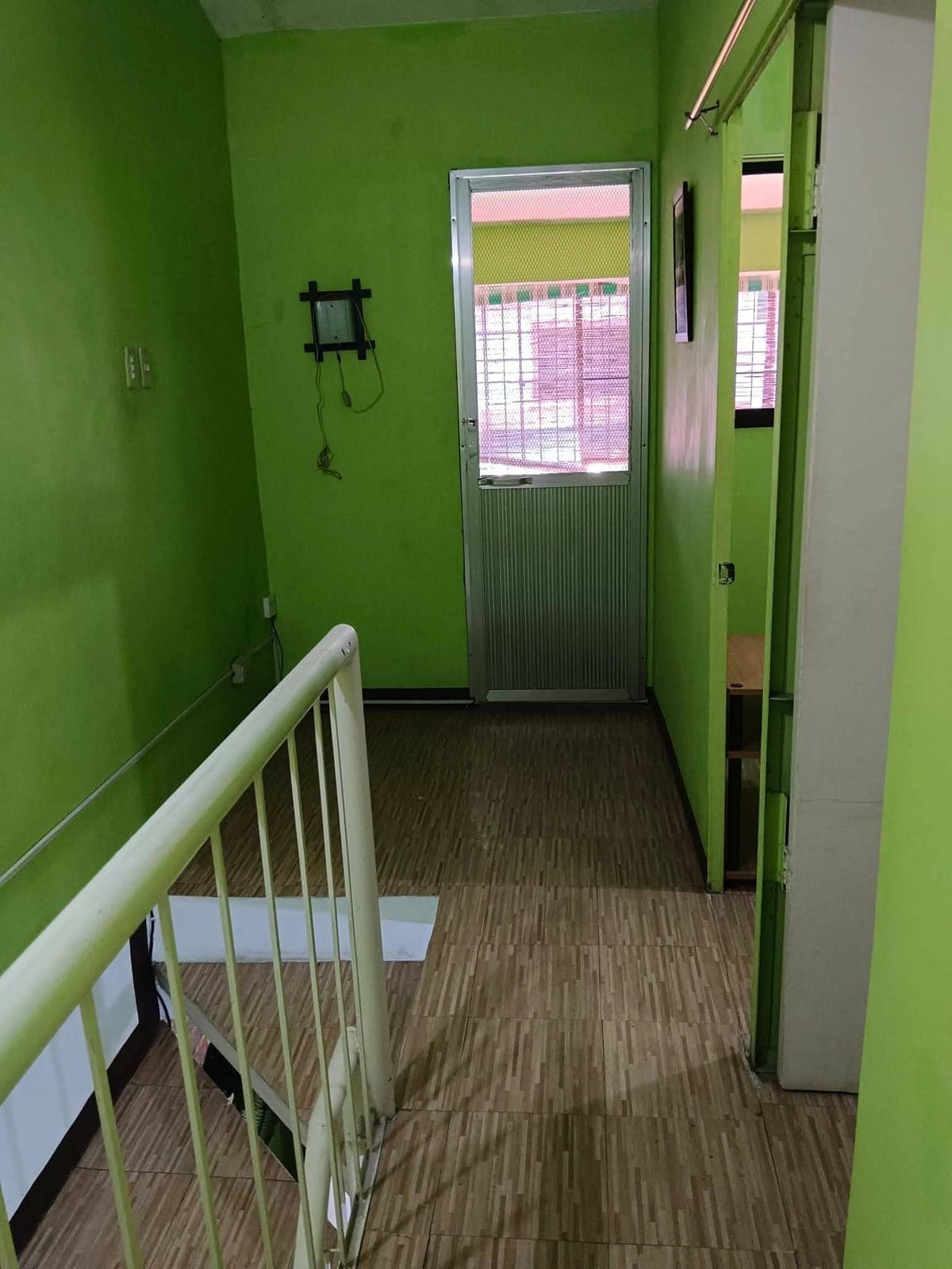 House for rent: Semi Furnished - photo 3