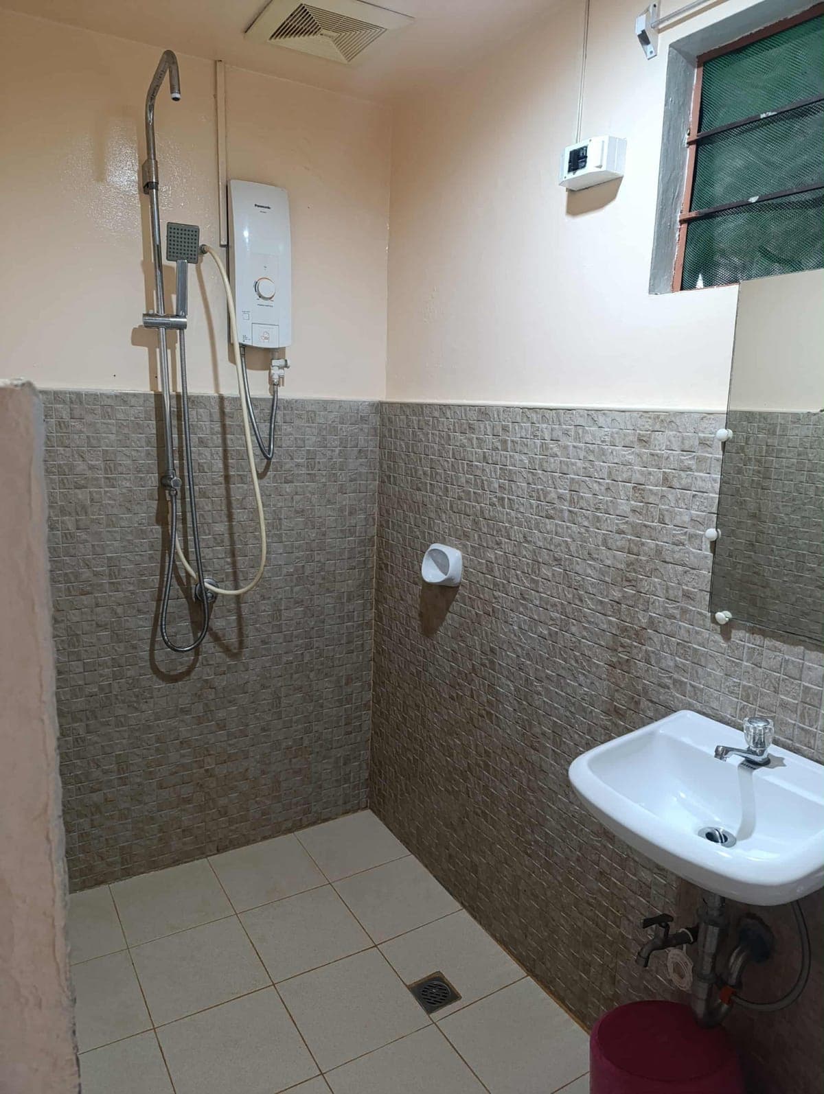 𝗣𝗢𝗦𝗧𝗜𝗡𝗚 𝗙𝗢𝗥 𝗔 𝗥𝗘𝗟𝗔𝗧𝗜𝗩𝗘 - photo 13