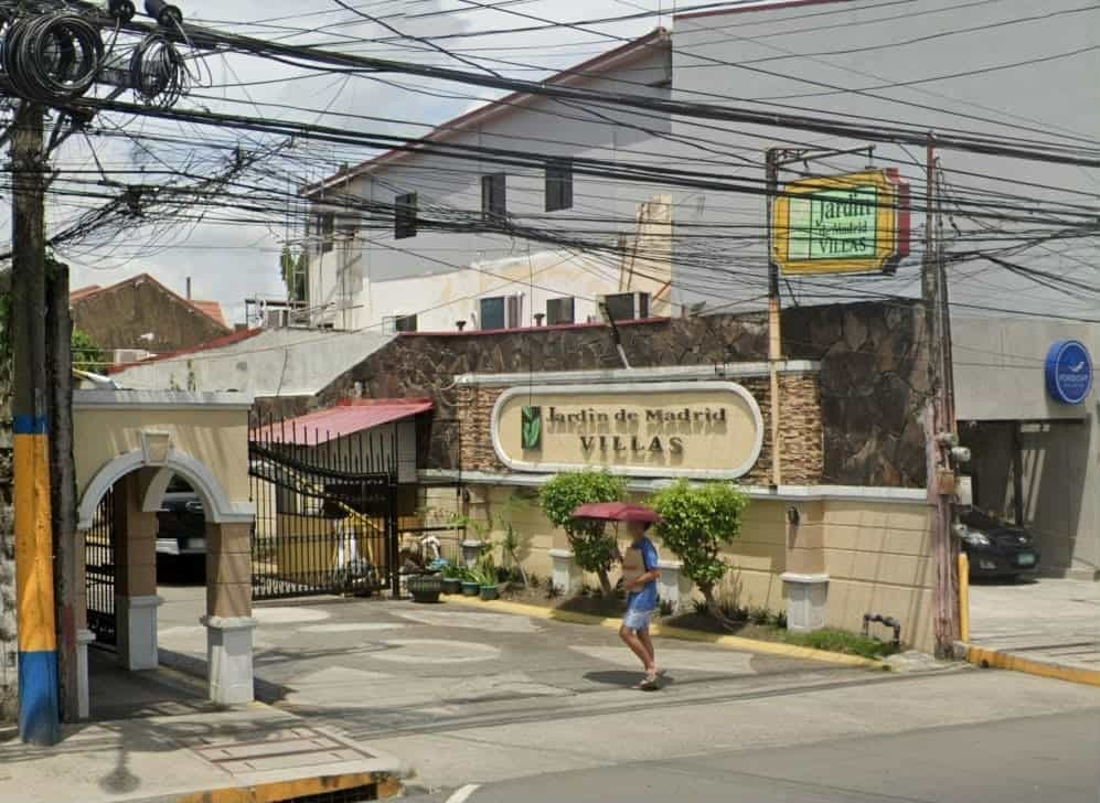 𝗣𝗢𝗦𝗧𝗜𝗡𝗚 𝗙𝗢𝗥 𝗔 𝗥𝗘𝗟𝗔𝗧𝗜𝗩𝗘 - photo 8