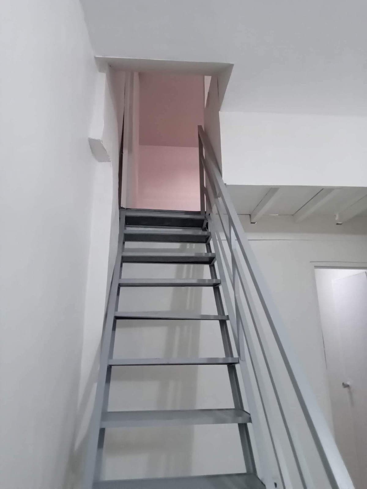 🏡 House for Rent - photo 2