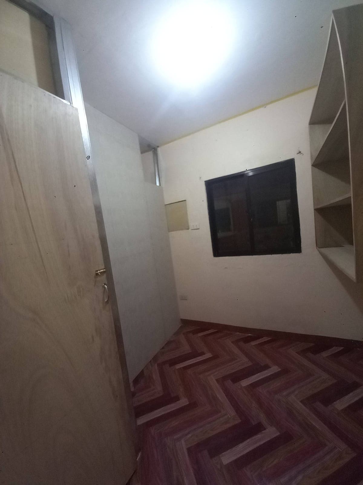 Room for rent Avail 2800 monthly good for 2 - photo 3