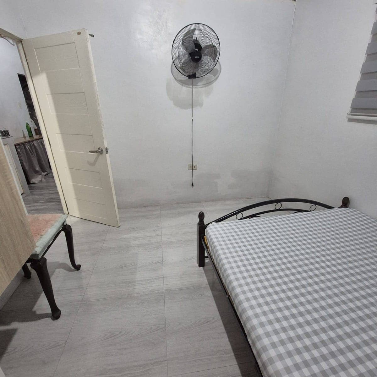 House for rent available May 1 onwards - photo 9