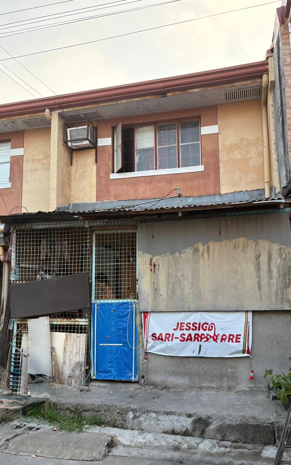 House for rent w/ Store front - photo 3