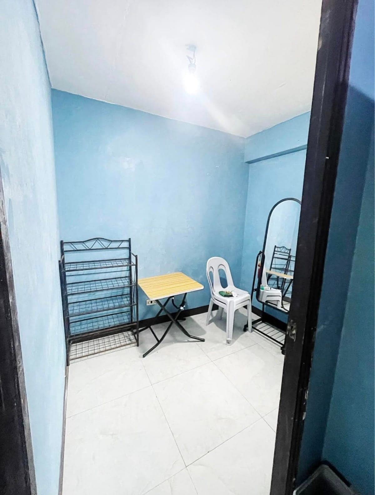 House for rent w/ Store front - photo 6