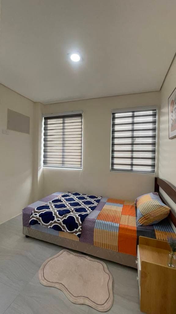 House For Rent🏡- Along the way - photo 1