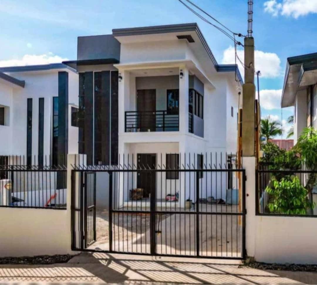 2 Storey House For Rent - photo 1