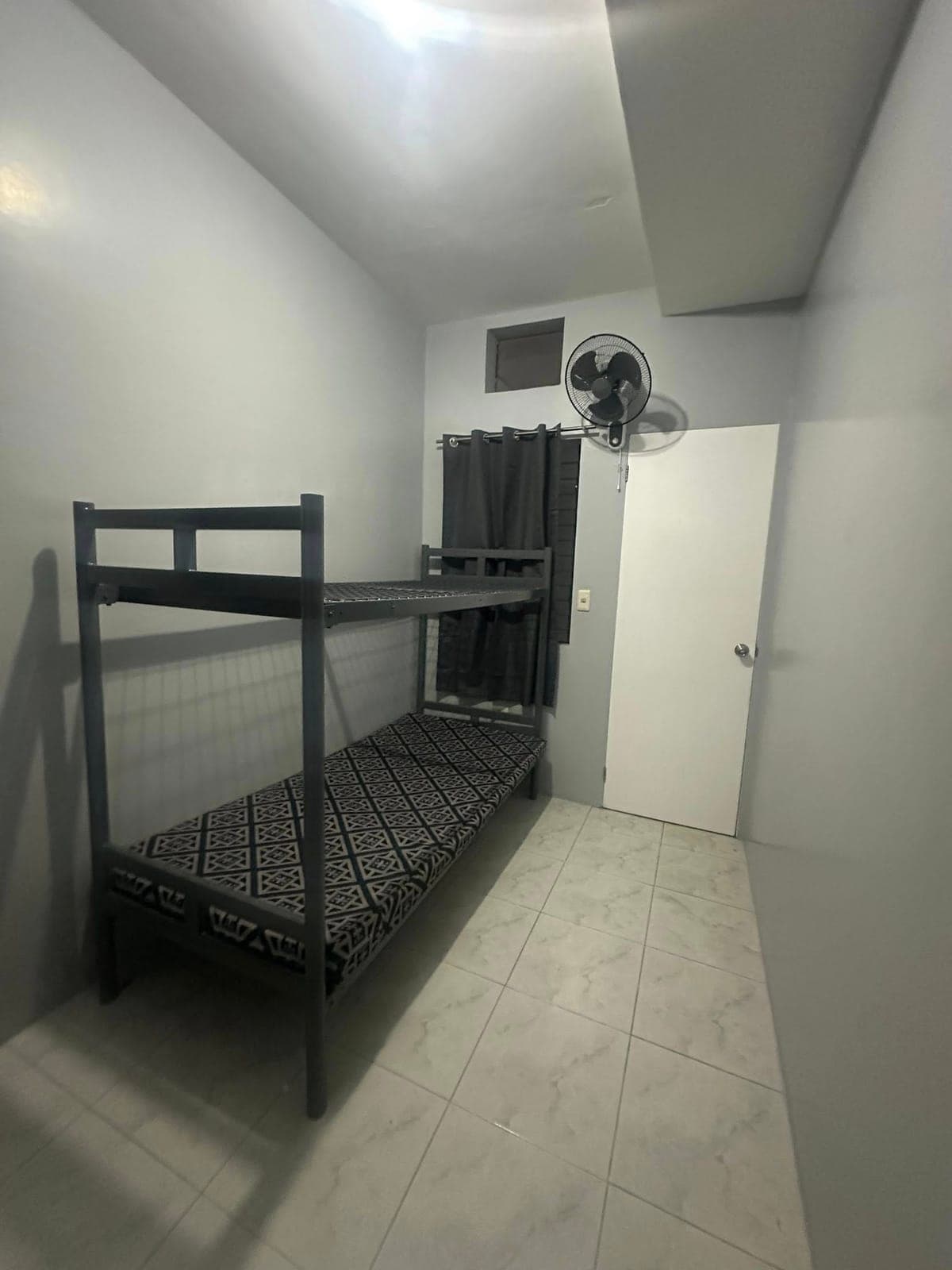 ROOM FOR RENT - GOOD FOR 1- 2 PERSONS - photo 5